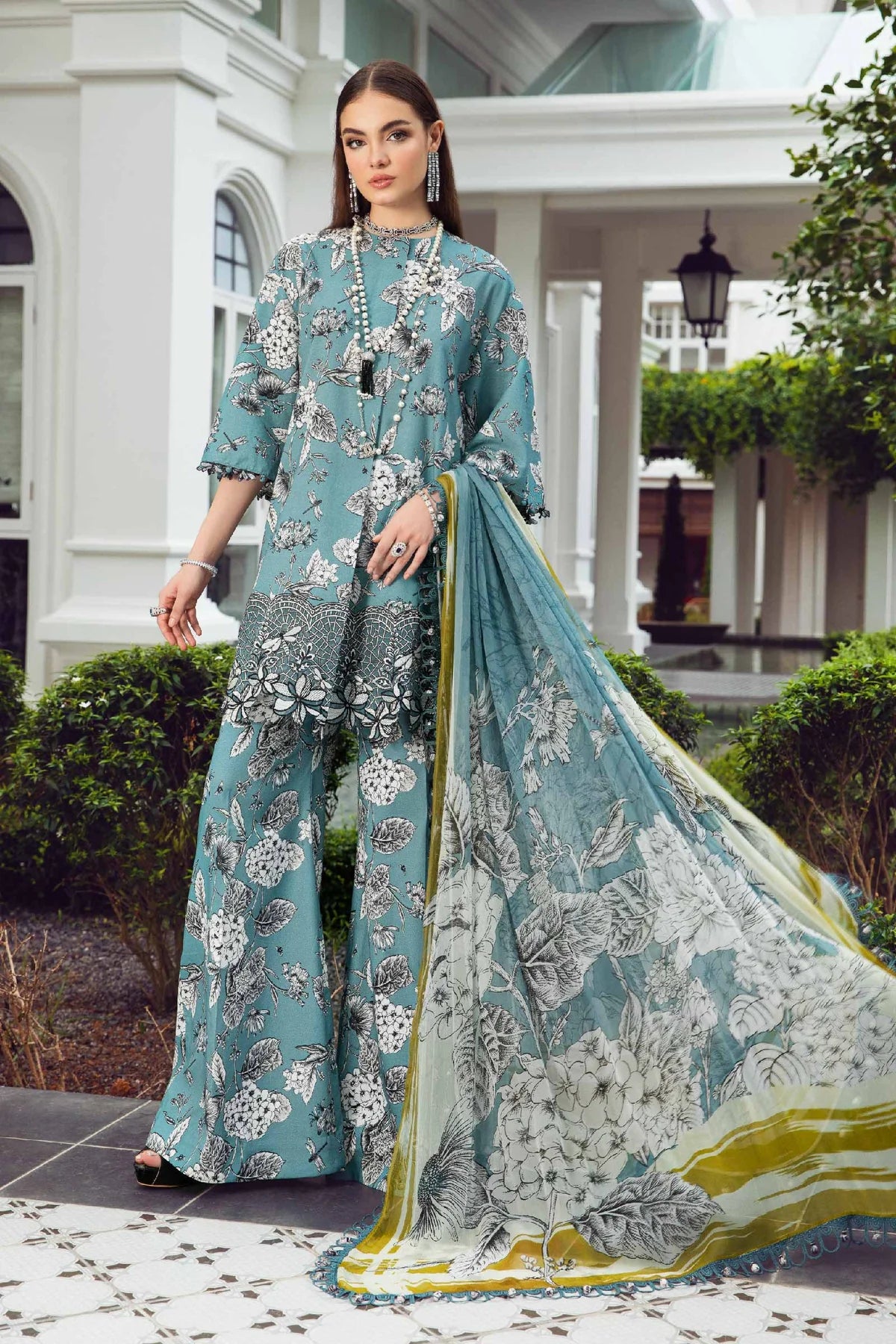 Latest Casual Dresses Designs and Trends in Pakistan